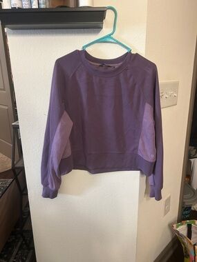 Danskin Purple Crewneck Pullover Sweatshirt
